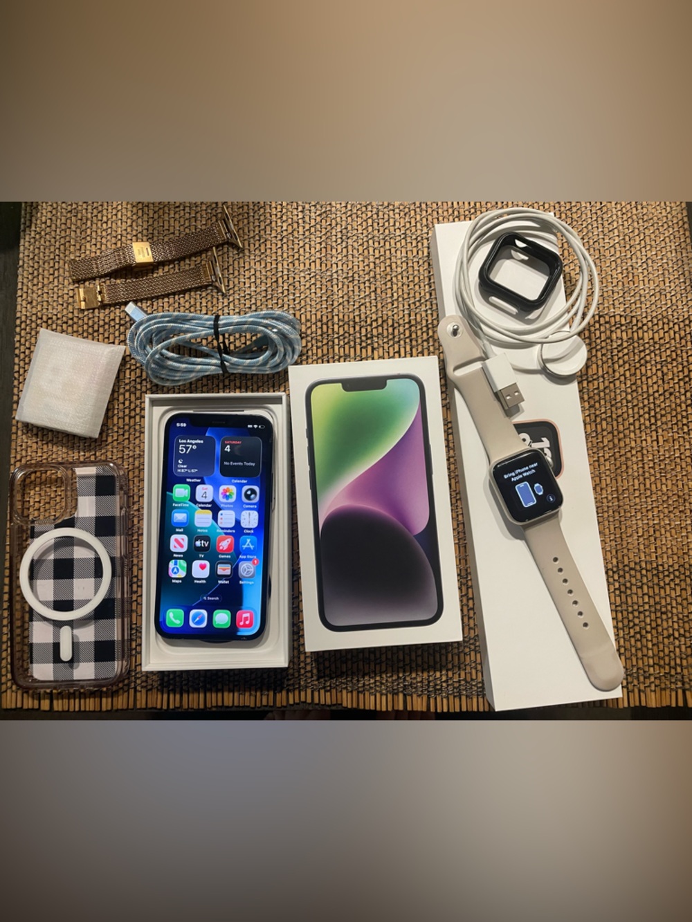 iPhone 12 mini and Apple Watch SE 2nd gen.